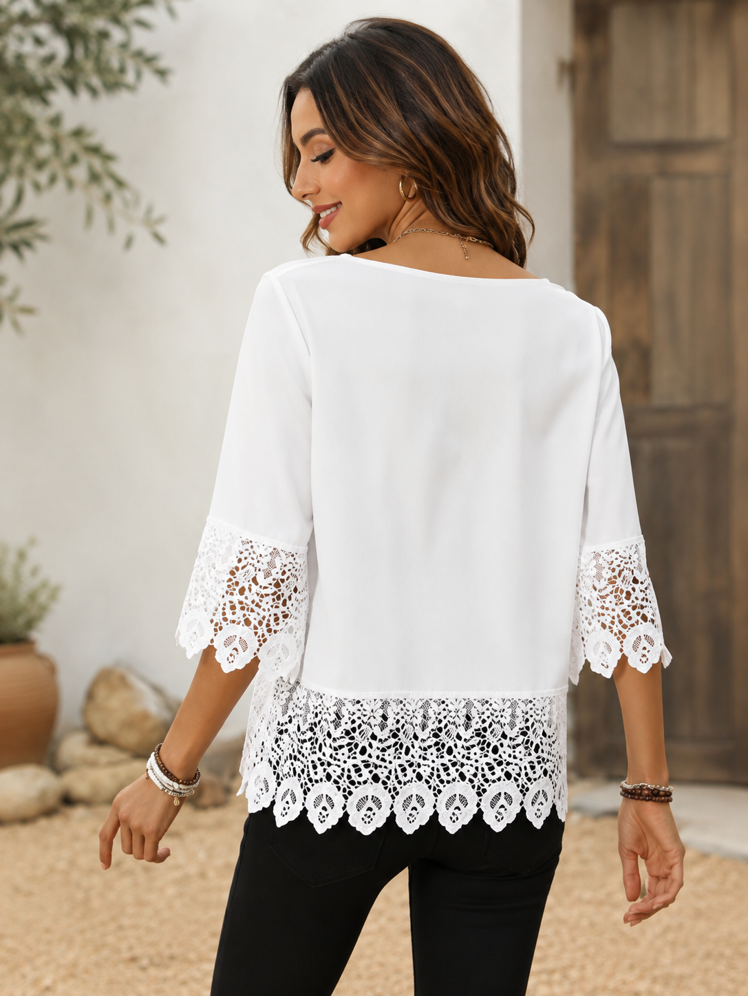 T-shirt minimaliste en dentelle